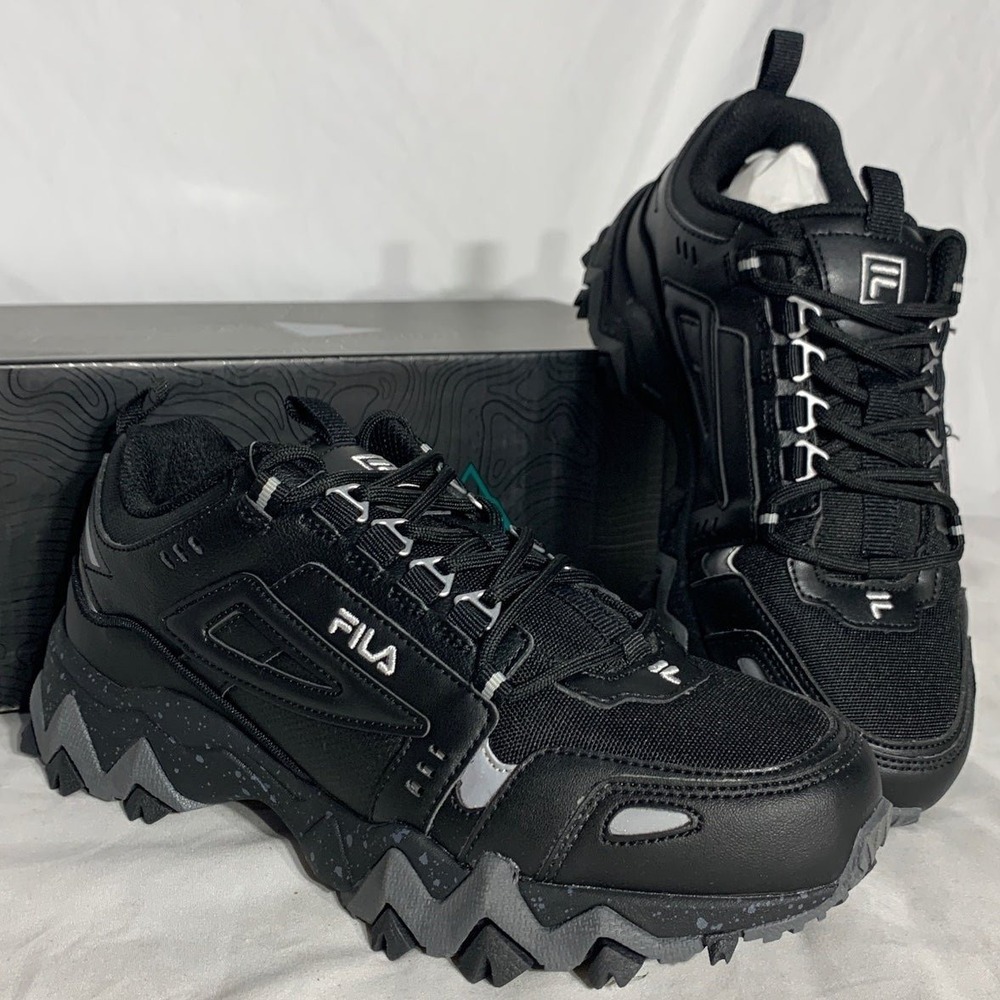 Fila Oakmont Trail Black 3mm Reflective Shoes New Womans 7.5 - Picture 1 of 6